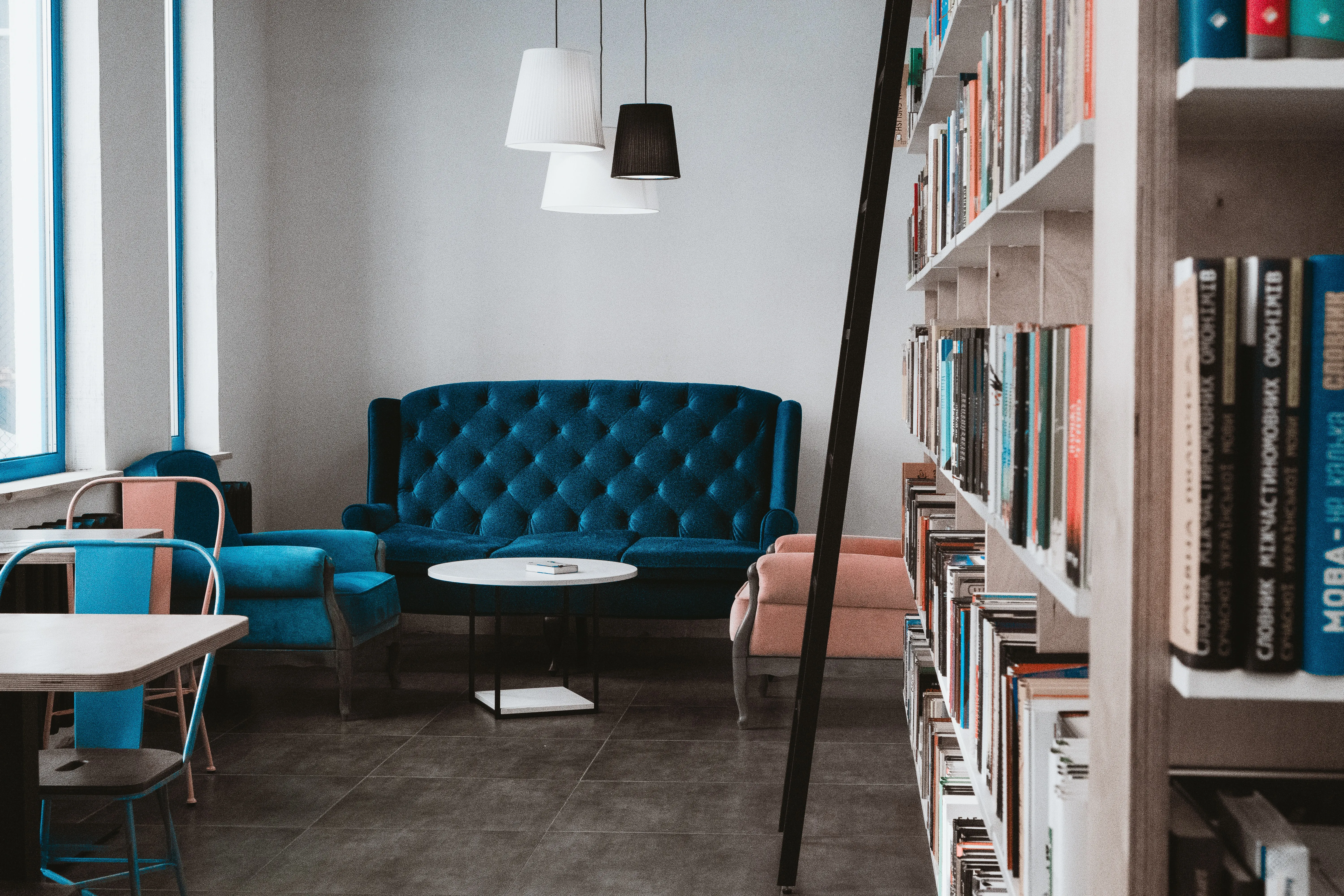  Statement Pieces: Incorporating Bold and Unique Furniture into Interior design to Make a Statement| interior design in dubai